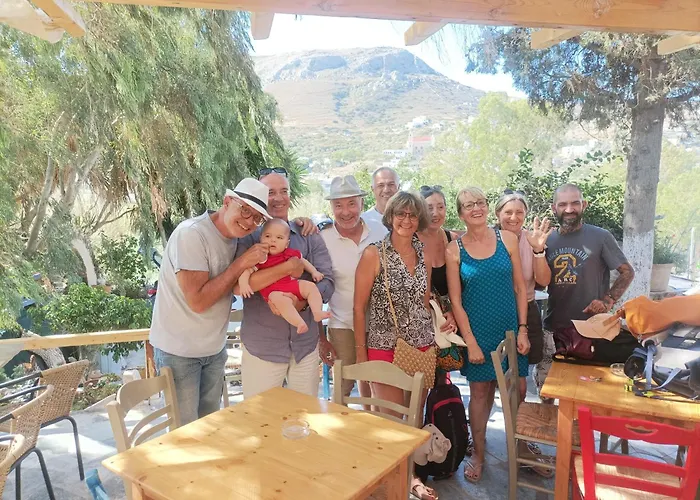 Aposperitis & Apartment Kini