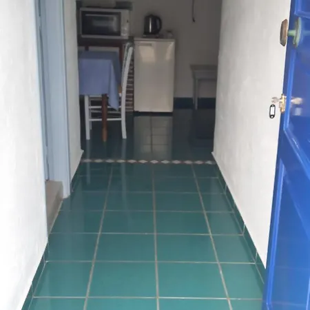 阿波斯佩里提客房公寓