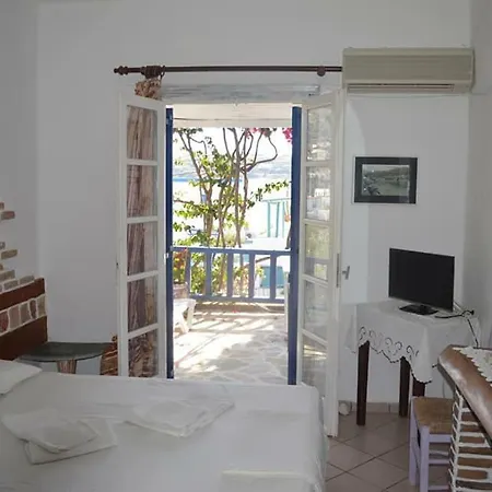 Apartman Aposperitis & *